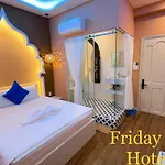 Khach San Friday Hi